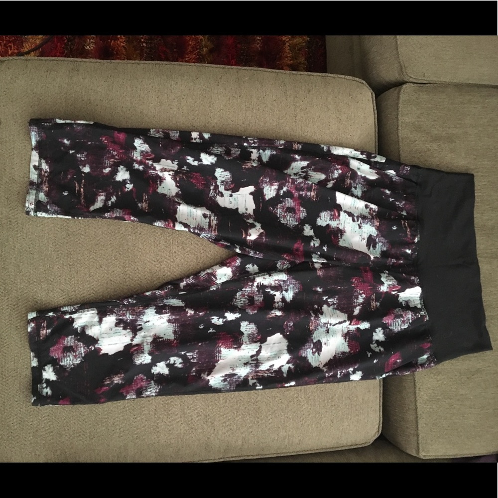 Lululemon cropped pants